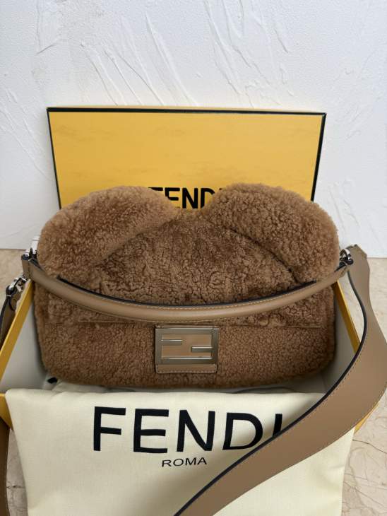 Picture of Fendi Handbags _SKUfw237519945fw